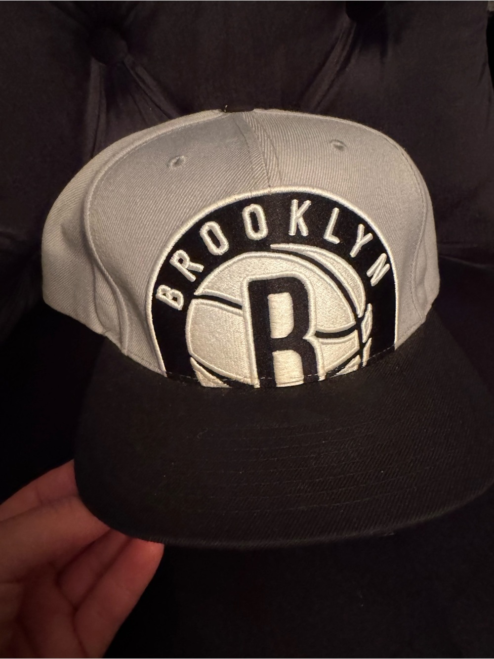 Mitchell & Ness Men’s Brooklyn Nets Two-Tone Gray and Black Snapback